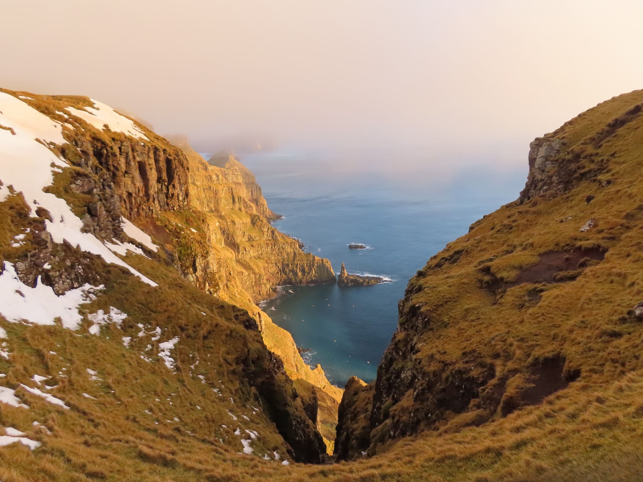 Uppi á Tvillingsgjógv