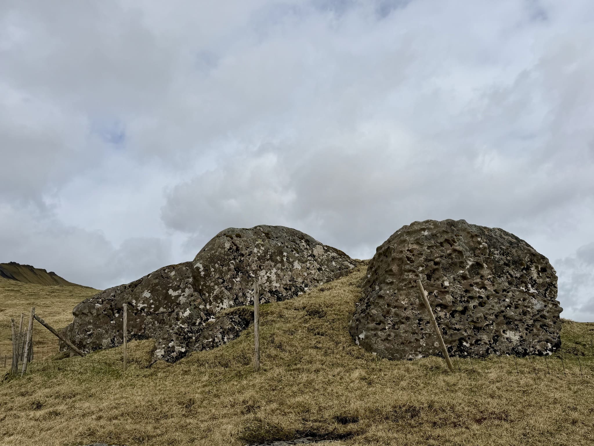 Kústeinur