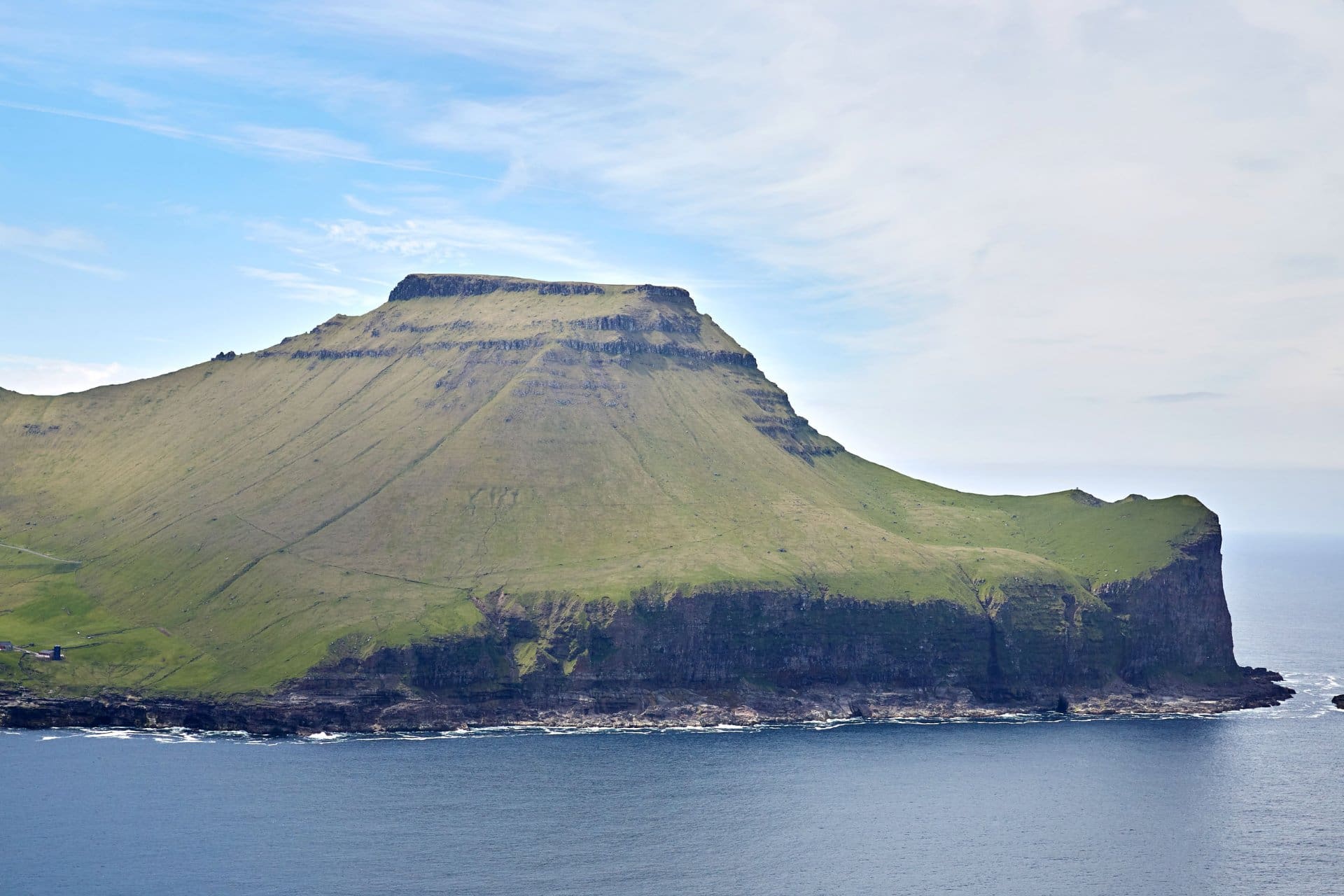 Smyrlasteinur