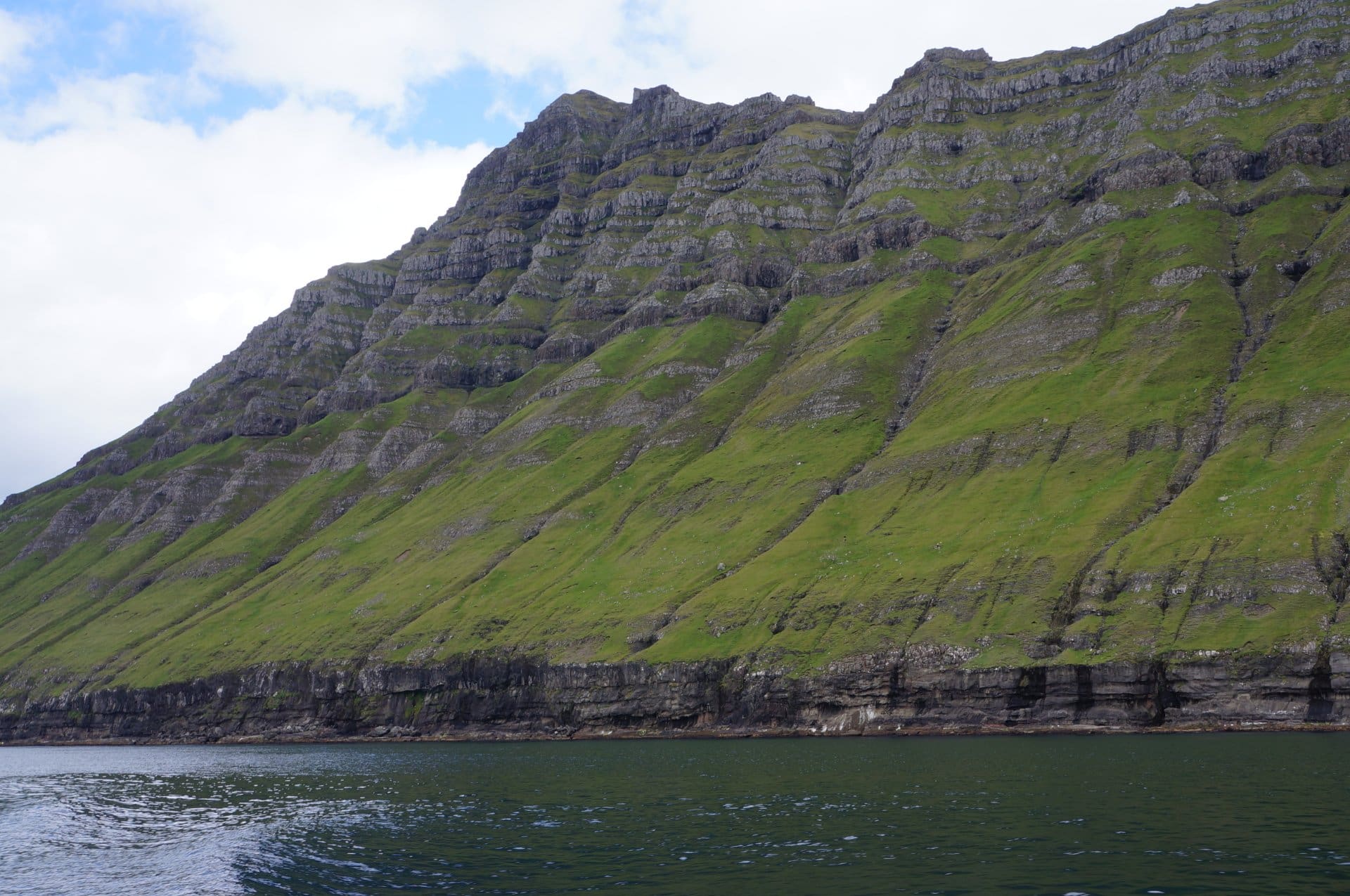 Bólið millum Túvurnar