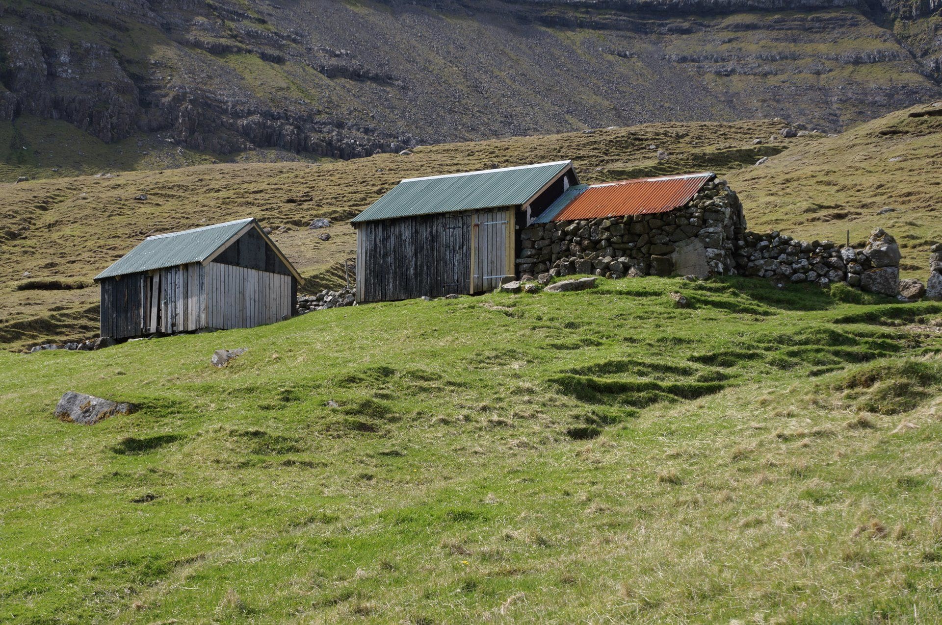 Hálvmørkin norður við Garð