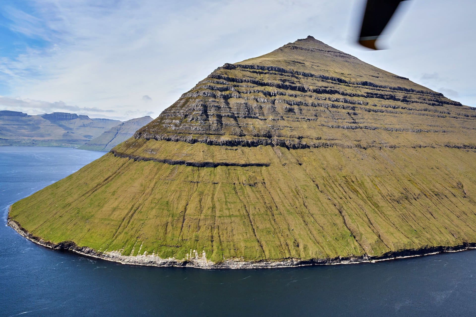 Út úr Brosmuloftinum