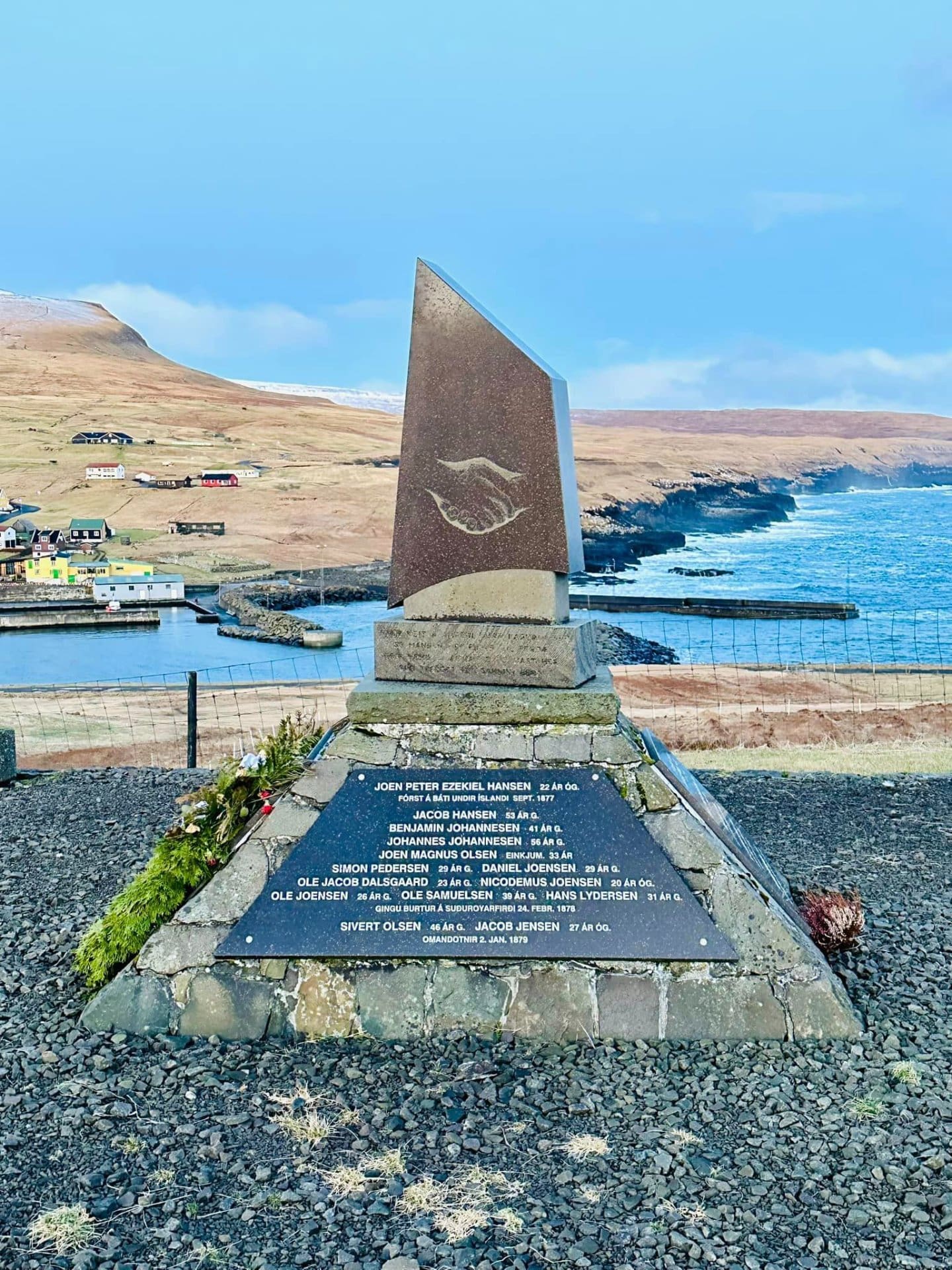 Minnisvarðin í Skálavík