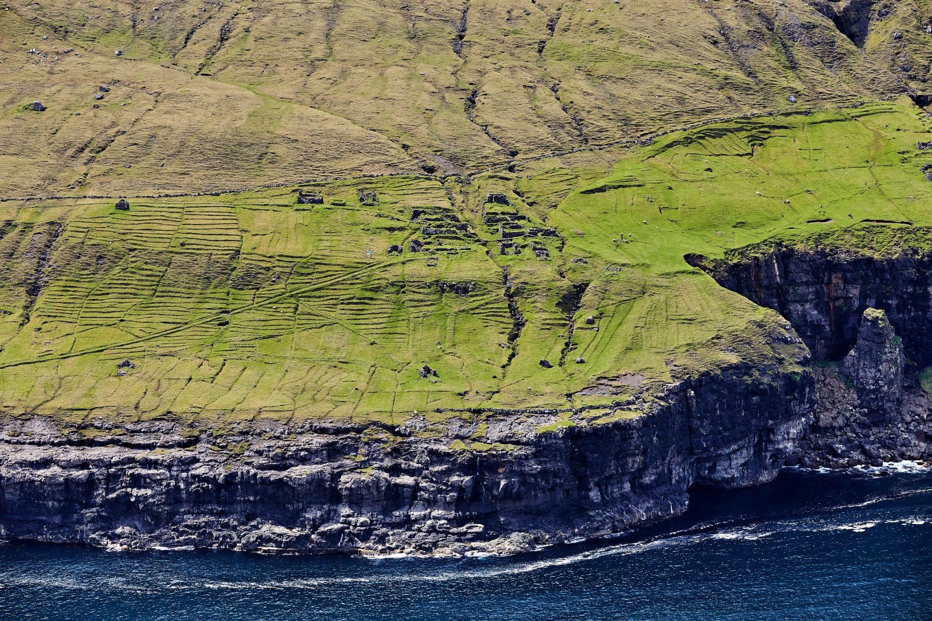 Minnisvarðin á Skarði