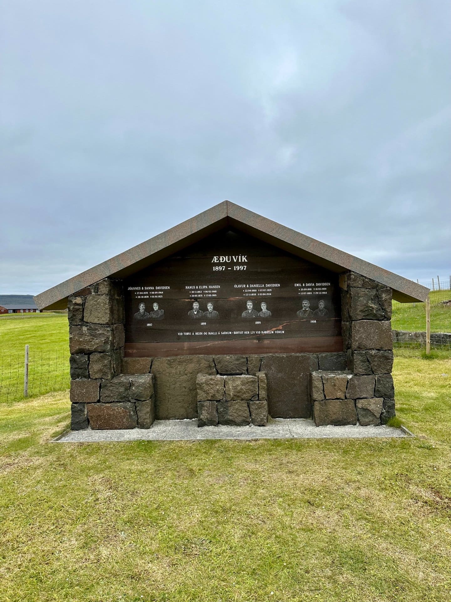 Minnisvarðin í Æðuvík
