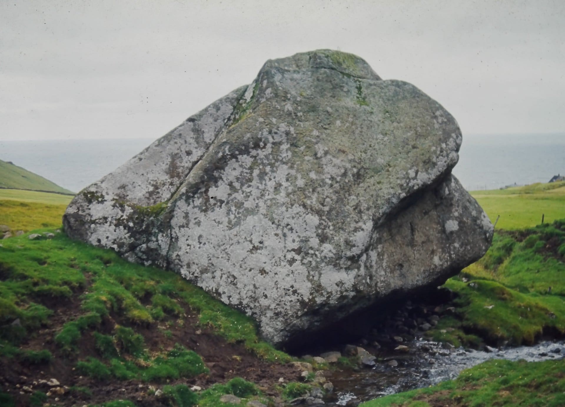 Torvsteinur