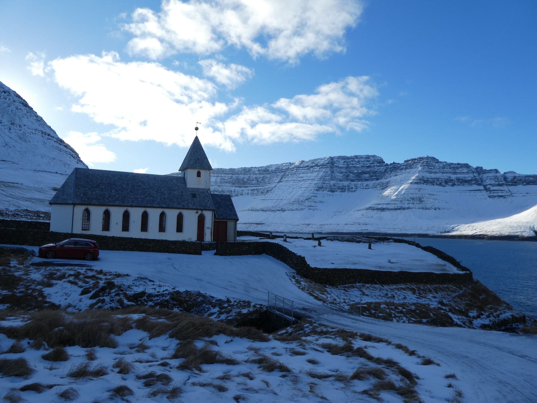 Kirkjan á Viðareiði