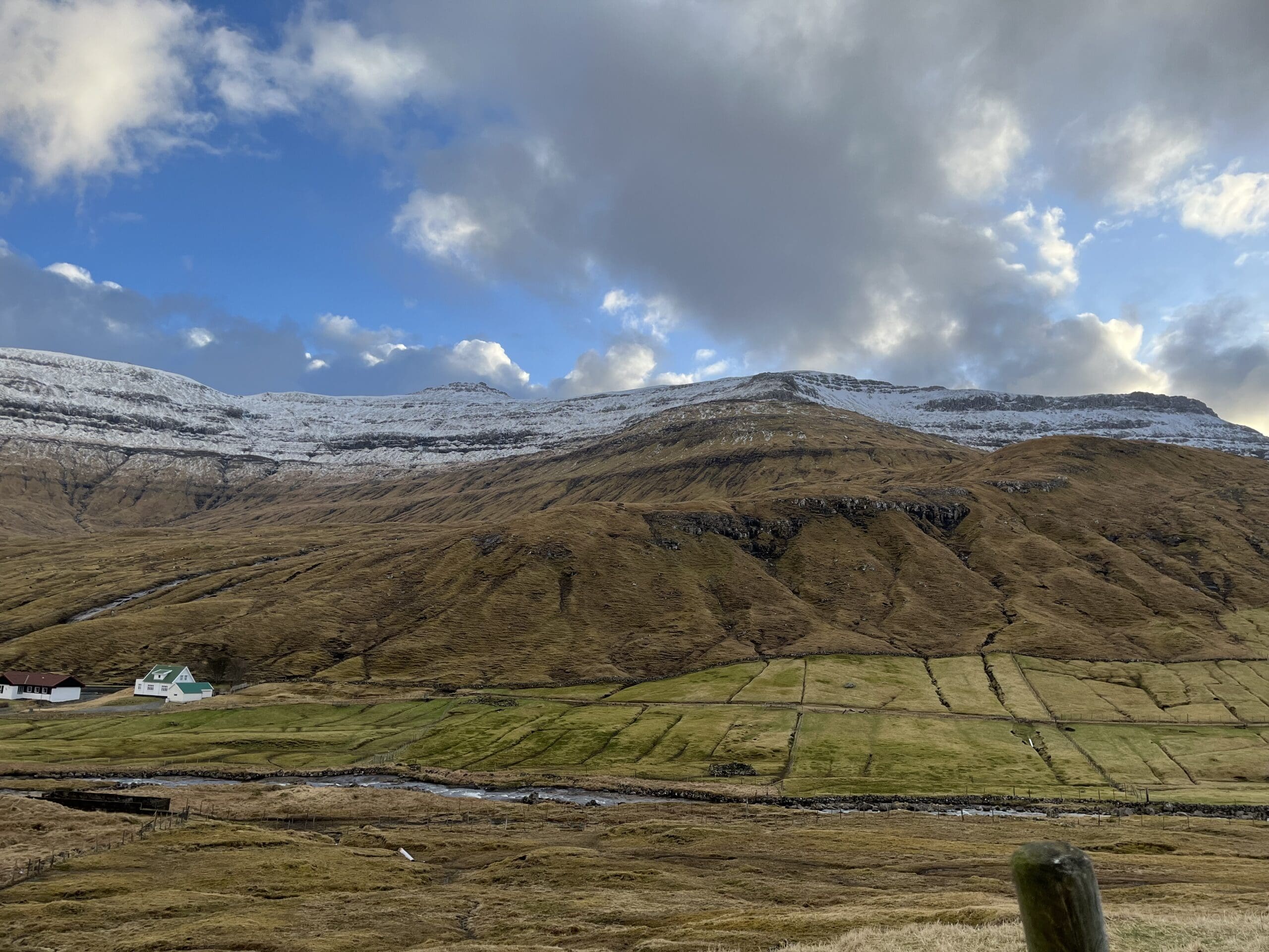 Hjá Sárhús-Jóannesi undir Vørðuni